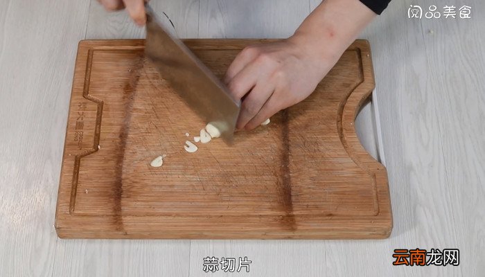 梅干菜炒五花肉的做法 梅干菜炒五花肉怎么做