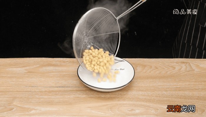 芹菜炒黄豆怎么做 芹菜炒黄豆怎么做好吃