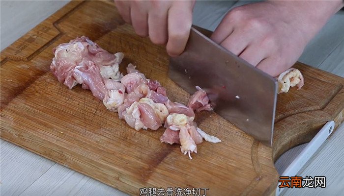 辣子鸡炒藕丁怎么做 辣子鸡炒藕丁的做法