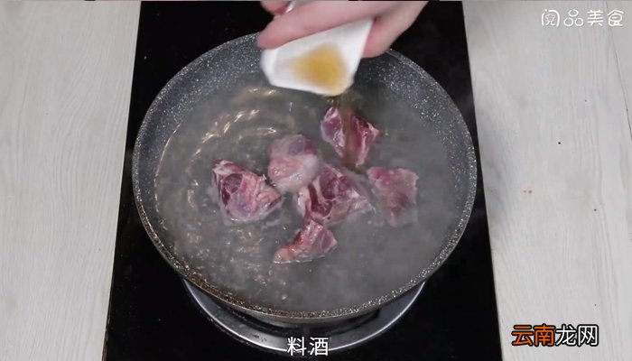 玉米和土豆怎么炖汤 玉米和土豆炖汤的做法