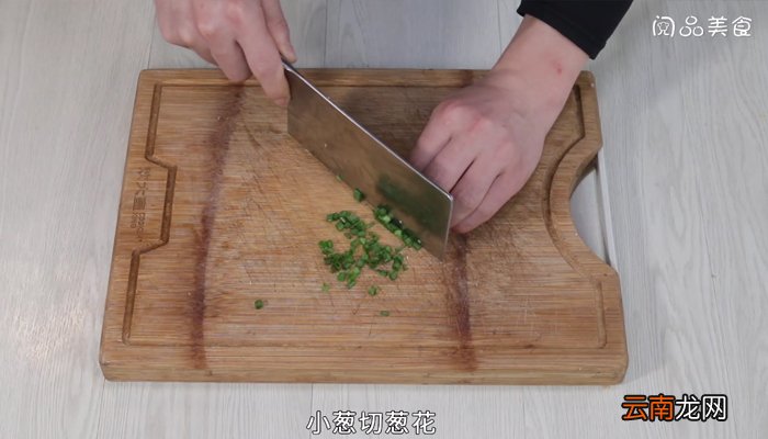 玉米和土豆怎么炖汤 玉米和土豆炖汤的做法