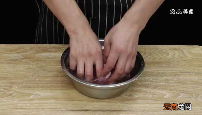 羊肉豆腐蒜煲怎么做 羊肉豆腐蒜煲做法