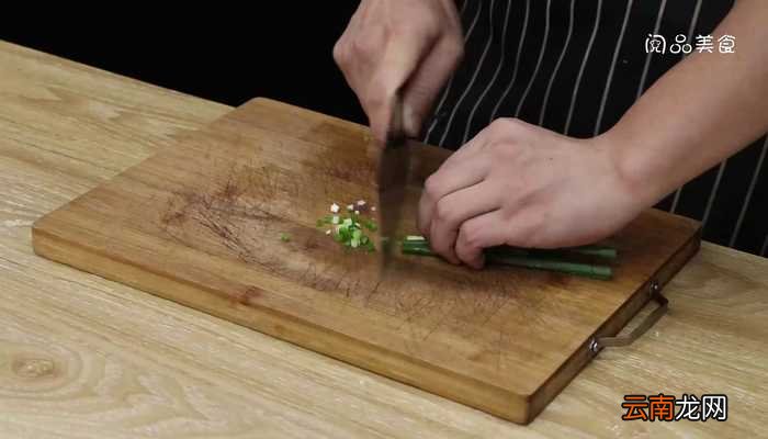 羊肉豆腐蒜煲怎么做 羊肉豆腐蒜煲做法