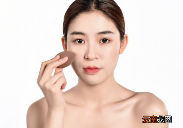 粉底和素颜霜的使用顺序粉底和素颜霜怎么用