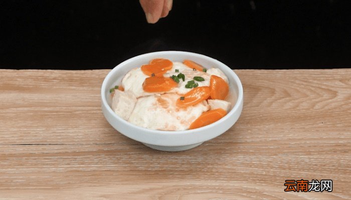 胡萝卜炖鸡蛋豆腐 胡萝卜炖鸡蛋豆腐怎么做好吃