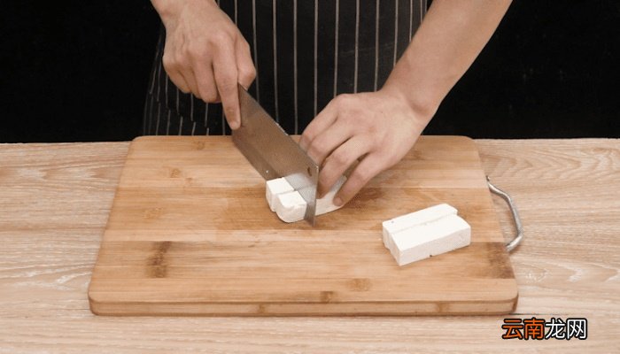 胡萝卜炖鸡蛋豆腐 胡萝卜炖鸡蛋豆腐怎么做好吃