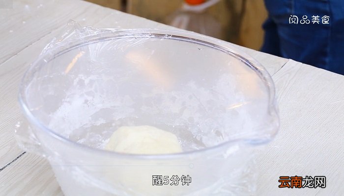 炸面饼的做法 炸面饼