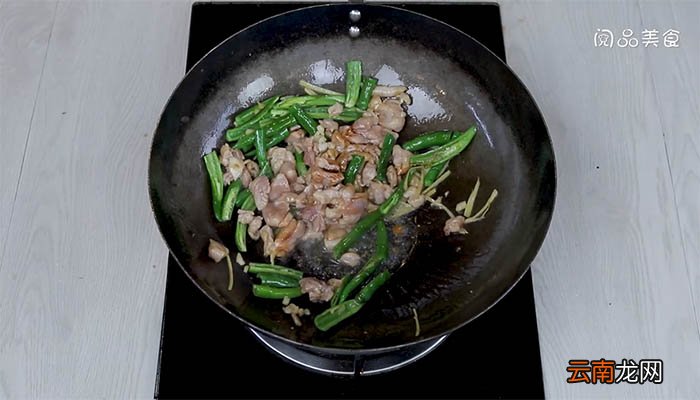 尖椒鸡腿的做法 如何做尖椒鸡腿