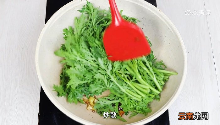 爆炒茼蒿的做法 爆炒茼蒿怎么做