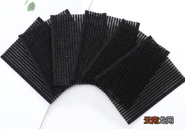 戴帽子不掉的窍门戴帽子刮风如何不掉