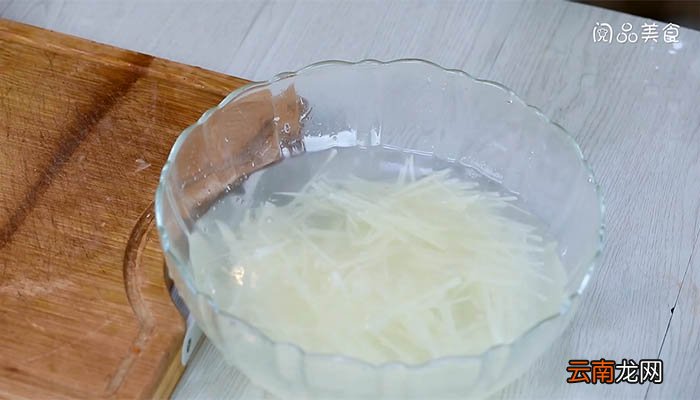 尖椒炒土豆丝的做法 如何做尖椒炒土豆丝