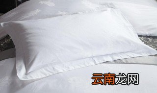 白色枕巾发黄怎么洗 白色枕巾发黄洗法
