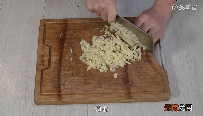 怎么蒸胡萝卜土豆饼 胡萝卜土豆饼的做法