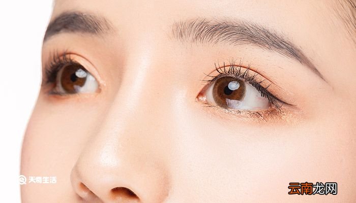 纹眉固色剂的正确使用方法 纹眉固色剂的正确使用方法是什么