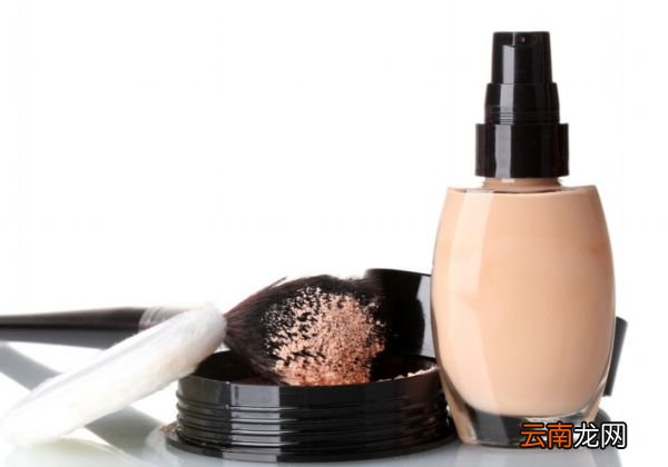 油性皮肤用什么粉底 油性皮肤适合的粉底推荐