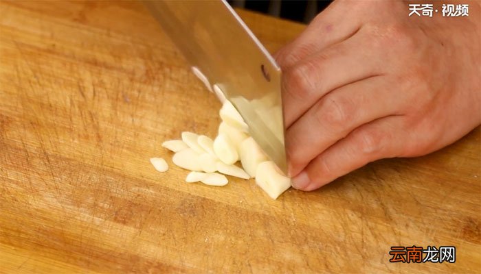 四季豆回锅肉的做法 四季豆回锅肉怎么做