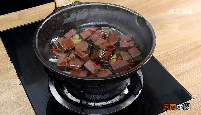 韭菜炒鸭血的做法 韭菜炒鸭血怎么做好吃