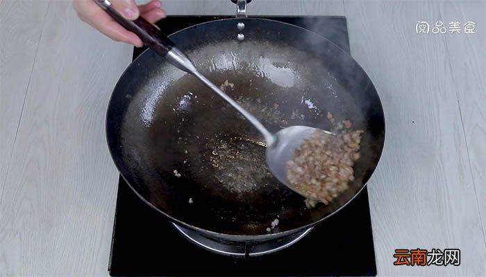 尖椒肉末炒皮蛋的做法 尖椒肉末炒皮蛋如何做