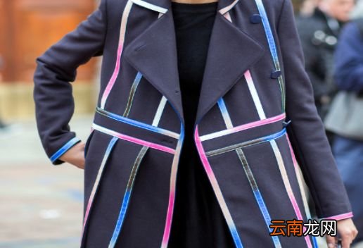 如何选购拼色外套 拼色外套配什么裤子好看