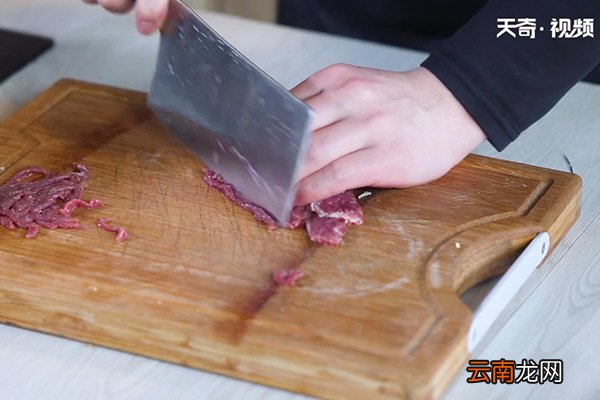 爆炒麻辣牛肉丝的做法 牛肉的好吃做法