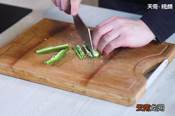 爆炒麻辣牛肉丝的做法 牛肉的好吃做法