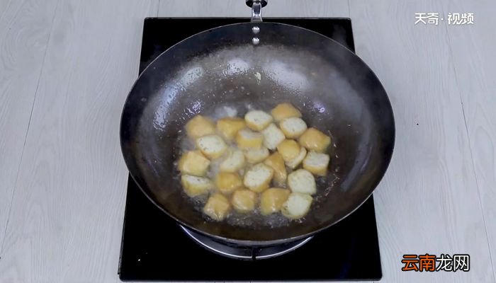 芹菜炖干豆腐的做法芹菜炖干豆腐怎么做