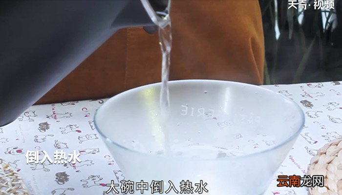 巧克力熔岩蛋糕怎么做，巧克力熔岩蛋糕怎么制作
