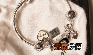 潘多拉手链怎么戴 潘多拉手链正确打开方法