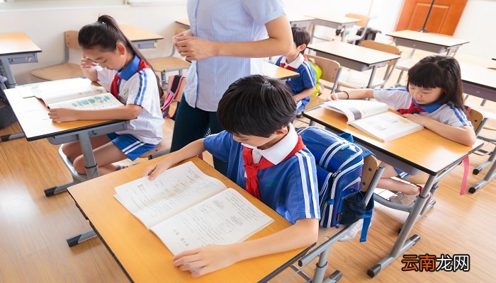 在老师的帮助下我克服了错误修改病句在老师的帮助下我克服了错误如何修改病句