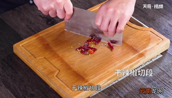 田螺鸭脚煲怎么做 田螺鸭脚煲的做法