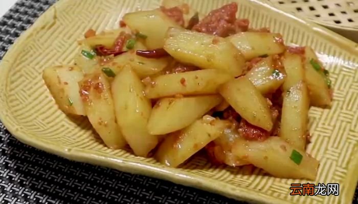 腊肠焖土豆的做法腊肠焖土豆怎么做