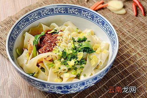 油泼面是什么地方的特色小吃 油泼面是哪里的小吃