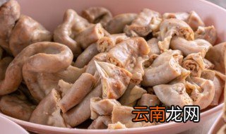 肥肠煲的做法 肥肠豆腐煲的步骤