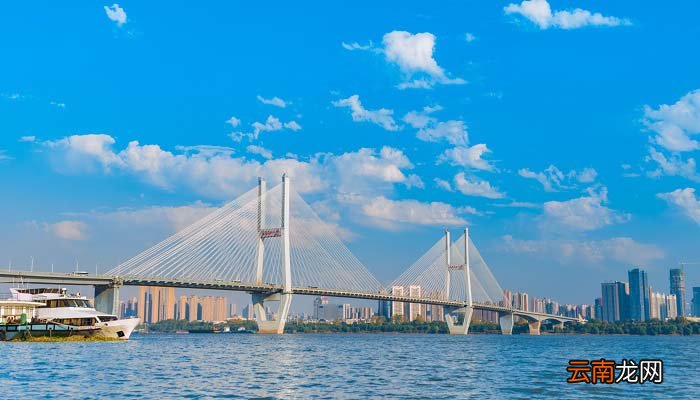 南京长江大桥是古建筑吗 南京长江大桥是古建筑物吗