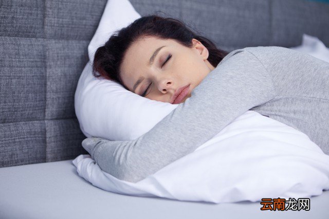 瘦身不瘦胸的方法有哪些 三招技巧帮你练出丰满身材
