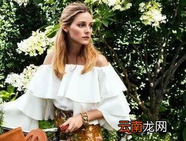 夏天担心藏不住“蝴蝶袖”？集齐明星博主教你“手镯转移大法”！