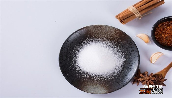 食盐中为什么加硅酸钙 盐里为什么添加硅酸钙