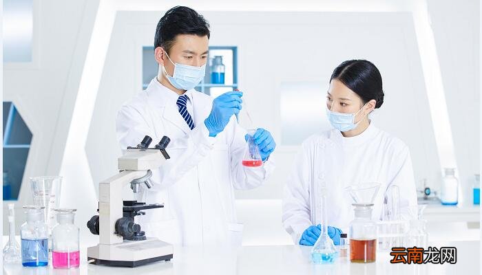 氧化铁和氢气反应方程式 氧化铁和氢气反应现象