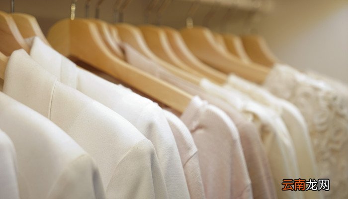 黑衬衣如何搭配衣服 黑衬衣搭配什么样的衣服