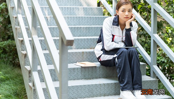 校服裤子腰大怎么办小窍门 校服裤腰大了怎么办