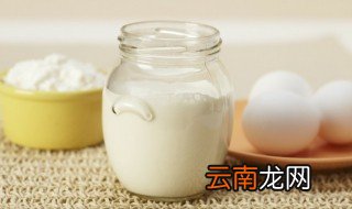 脱脂牛奶能拿去微波炉加热吗 脱脂牛奶可以拿去微波炉加热吗