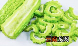 苦瓜怎么炒会翠绿又熟了 苦瓜炒会翠绿又熟了的方法