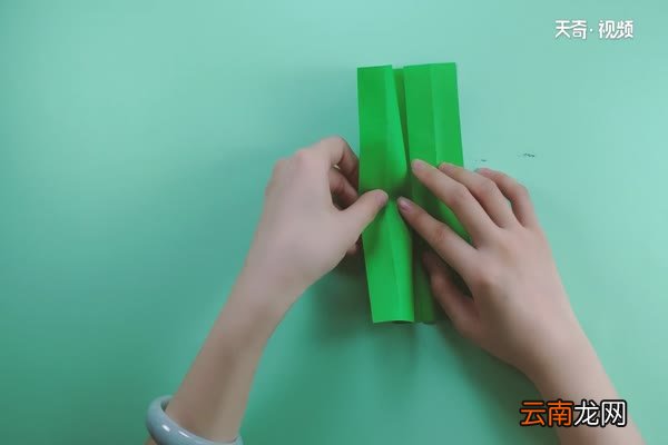 裙子的折法 裙子怎么折