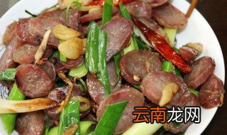 蒜苔鸡蛋炒脆皮肠怎么做 蒜苔鸡蛋炒脆皮肠做法