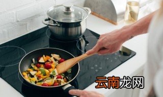 营养丰富健康炒肉的做法 营养丰富健康三色炒肉的做法