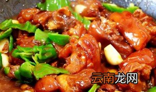 肘子肉炒青椒怎么做如何做好吃 肘子肉炒青椒的做法