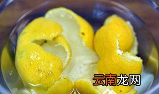 橙子皮泡水浇花方法 如何用橙子皮泡水浇花