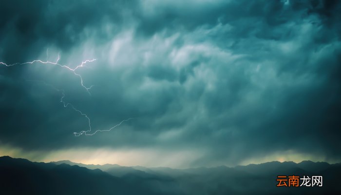 《己亥杂诗》里面的风雷是什么意思? 己亥杂诗中的风雷是什么意思