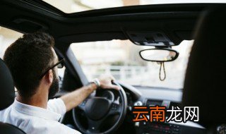 自动挡怎么烧胎起步 自动挡怎么烧胎起步技巧