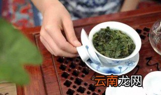 喝盖碗茶的正确方法 盖碗茶怎么喝